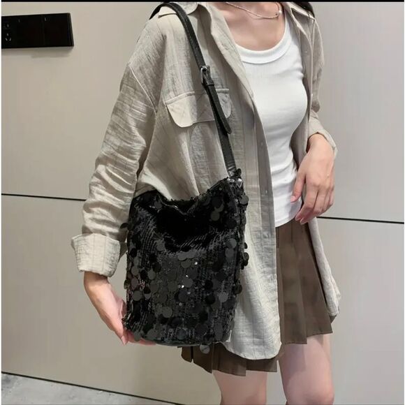 Black Sequins Shoulder Bag - Picture 2 of 4